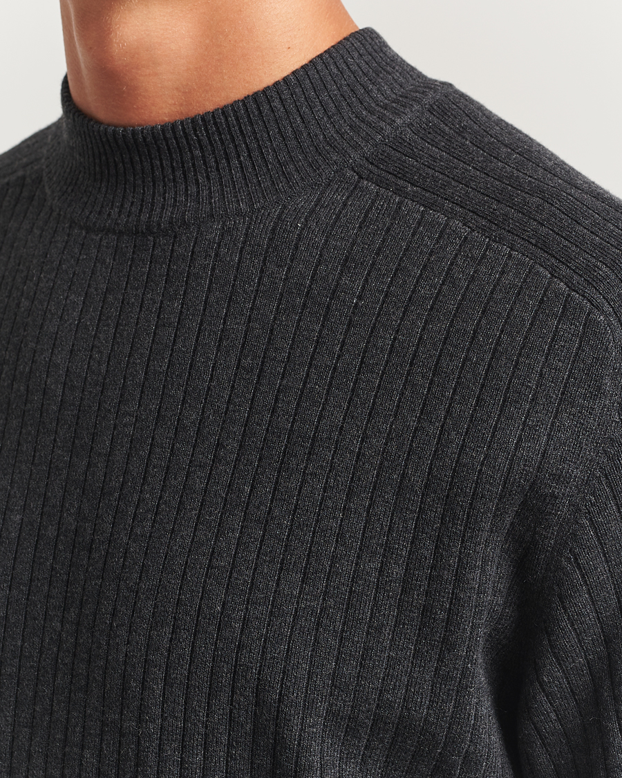 Heren | Truien | Filippa K | Cotton Merino Knitted Mock Neck Sweater Anthracite Melange