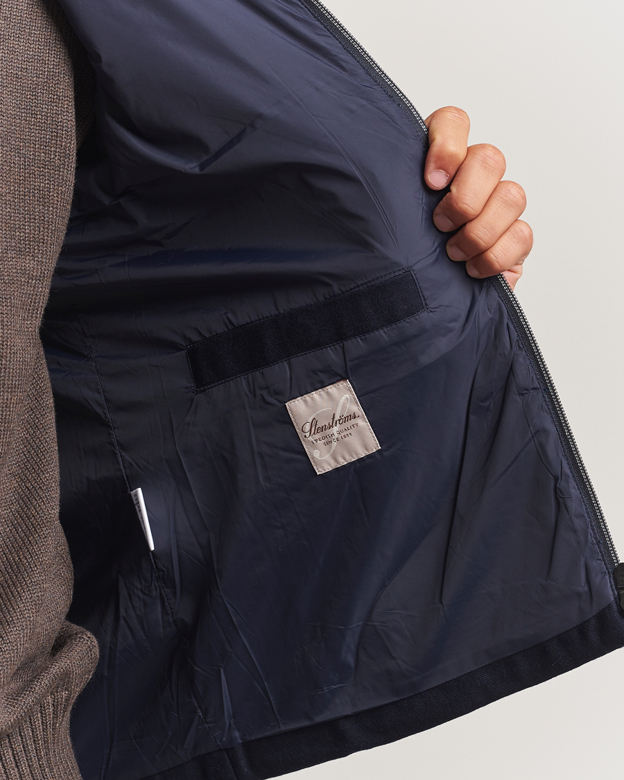 Heren | Gilets | Stenströms | Wool Alcantara Detail Light Padded Vest Navy