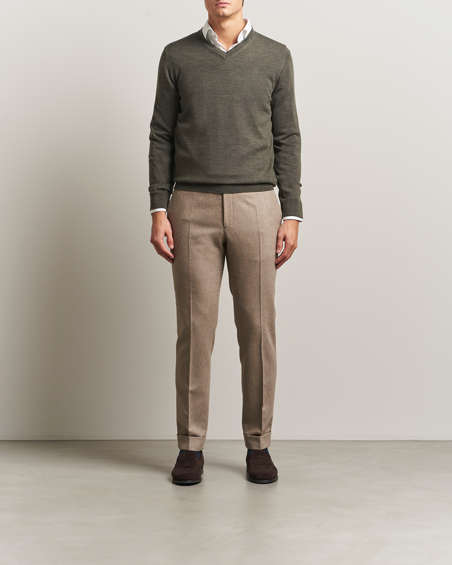 Heren | Truien | Charles Tyrwhitt | Pure Merino V-Neck Jumper Olive Green