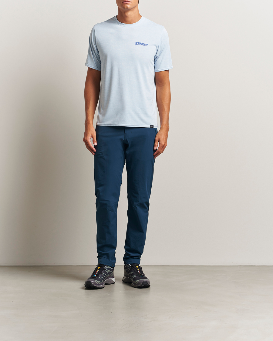 Heren | T-shirts | Patagonia | Cap Cool Daily Graphic T-Shirt Fleck Blue