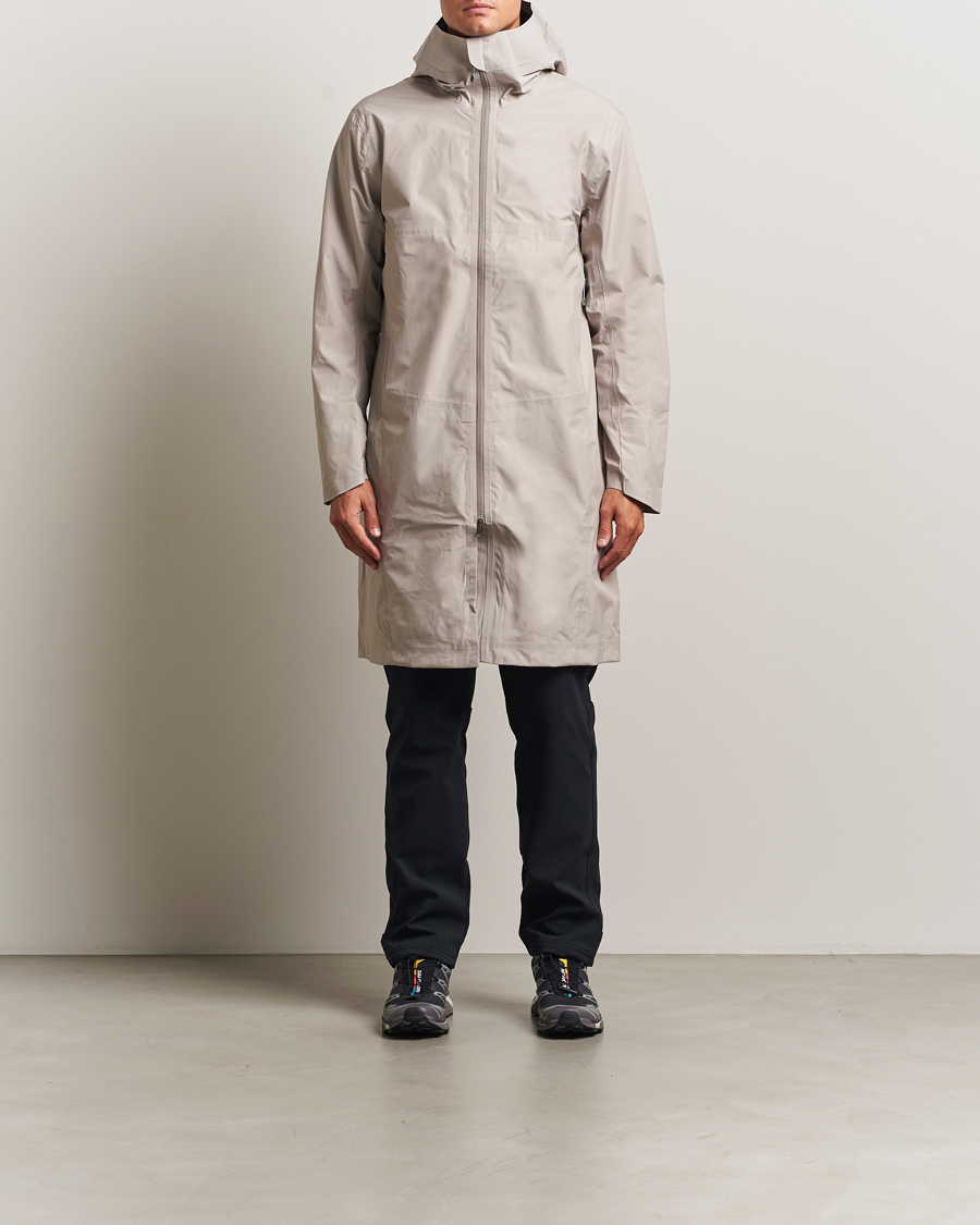 Heren | Jassen | Houdini | One Waterproof Parka Sandstorm