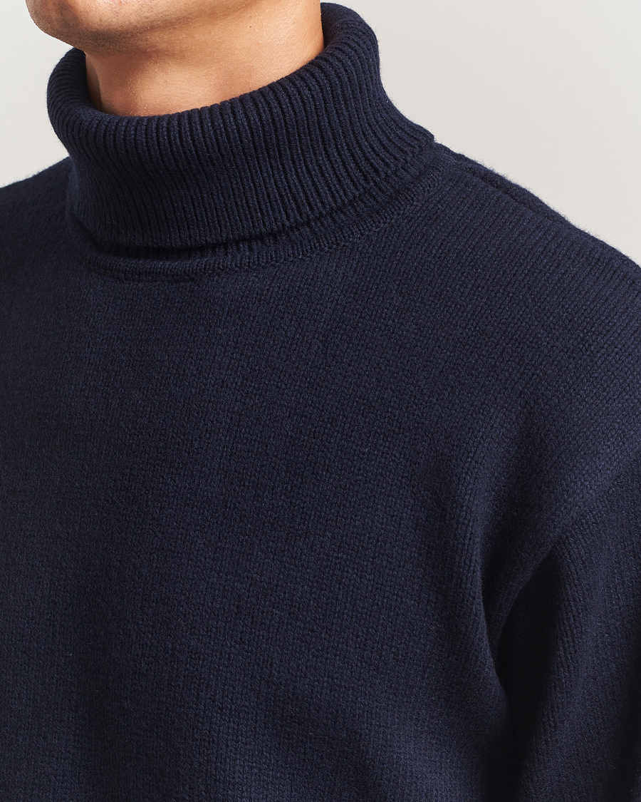 Heren | Truien | Colorful Standard | Merino Wool Turtleneck Navy Blue