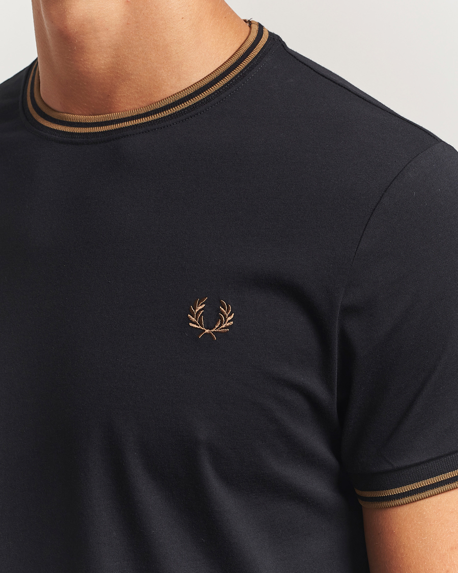 Heren | T-shirts | Fred Perry | Twin Tipped T-Shirt Black