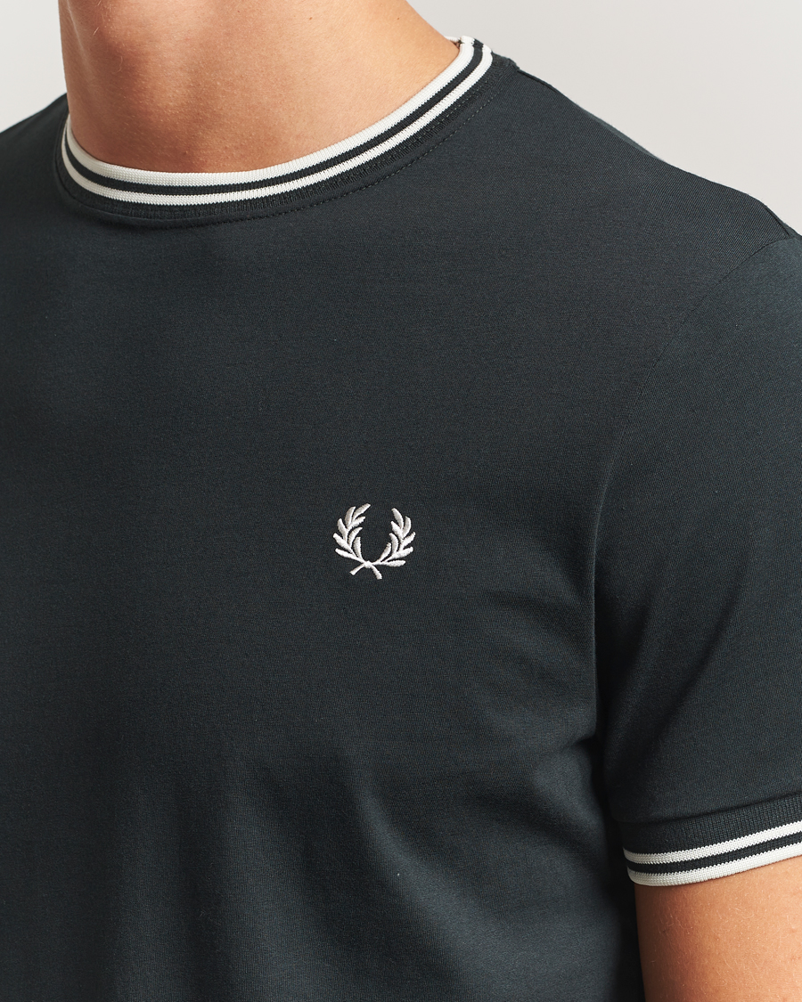 Heren | T-shirts | Fred Perry | Twin Tipped T-Shirt Night Green