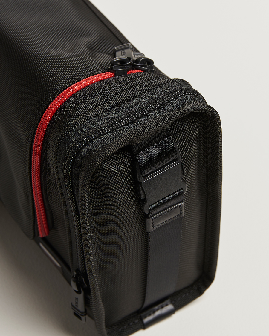 Heren | Tassen | TUMI | Alpha 3 Hanging Travel Kit Black/Red