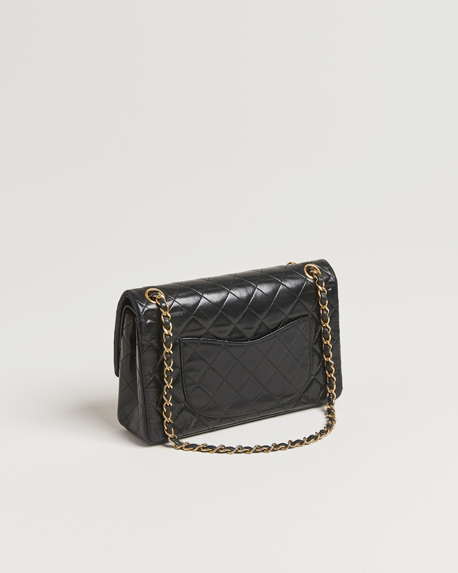 Heren | Gifts for Her | Chanel Pre-Owned | Classic Double Flap Medium Lambskin Black