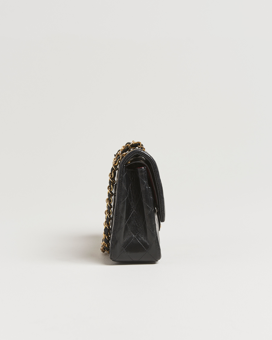 Heren | Gifts for Her | Chanel Pre-Owned | Classic Double Flap Medium Lambskin Black