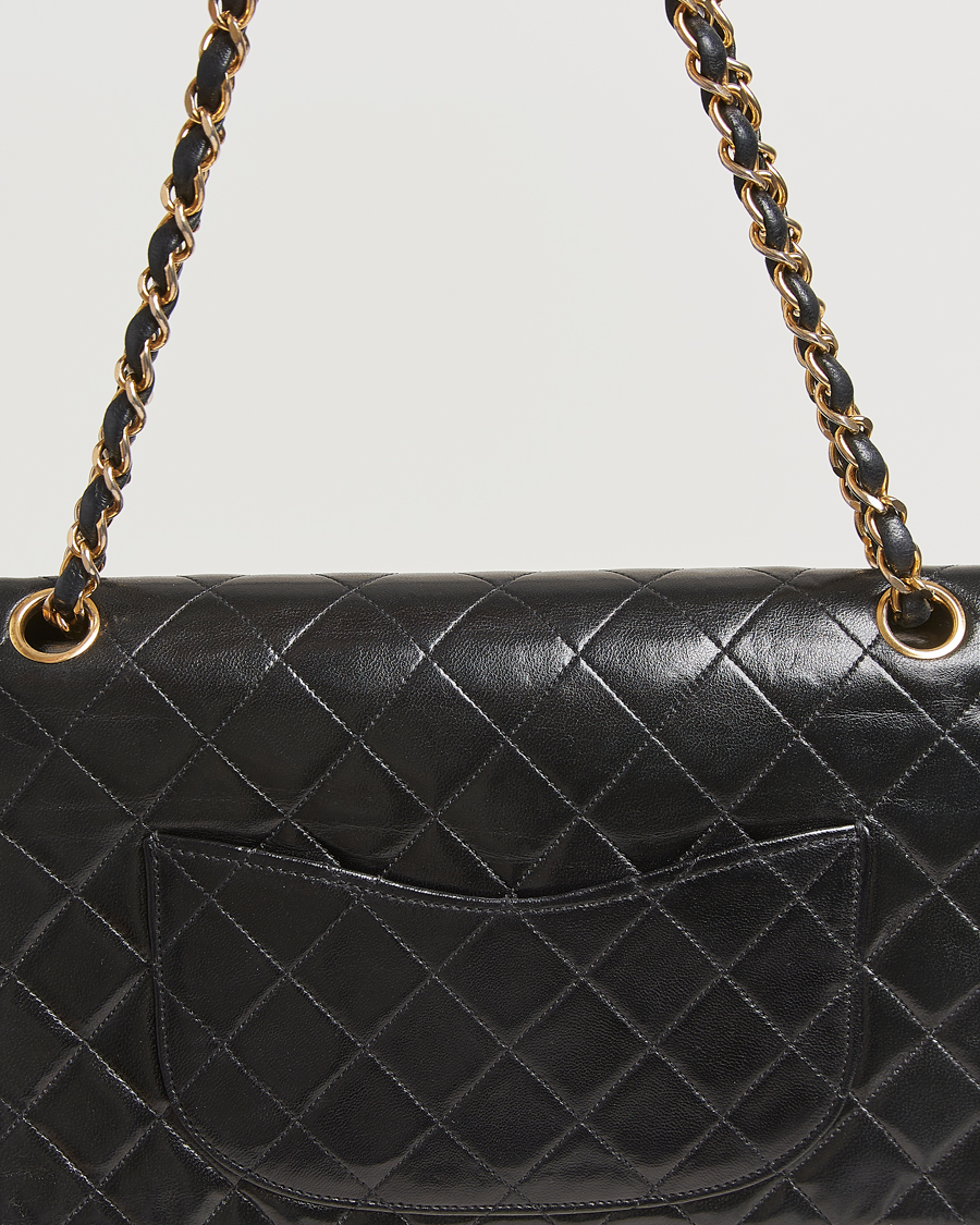 Heren | Gifts for Her | Chanel Pre-Owned | Classic Double Flap Medium Lambskin Black
