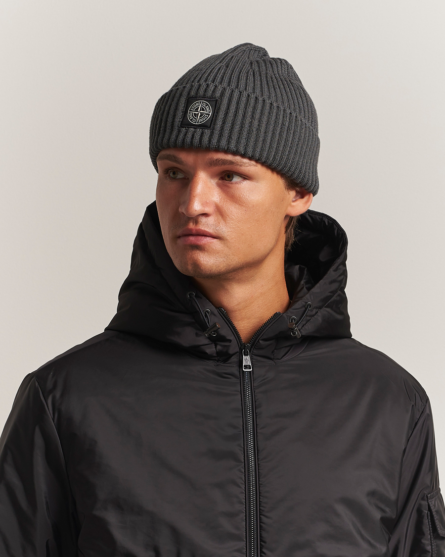 Heren | Stone Island Full Rib Wool Beanie Lead Grey | Stone Island | Full Rib Wool Beanie Lead Grey