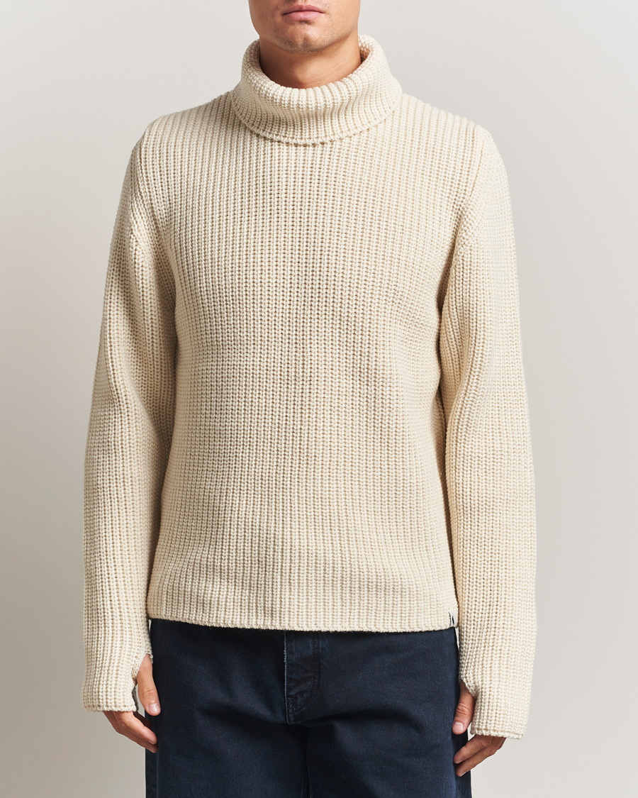 Heren | Truien | Peregrine | Wilkinson Knitted Merino Rollneck Ecru