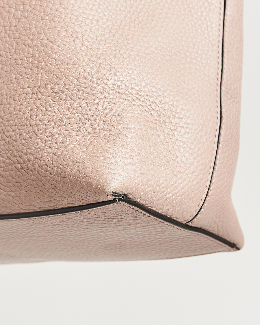 Heren | Pre-Owned & Vintage Bags | Valentino Pre-Owned | Medium Rockstud Tote Bag Poudre