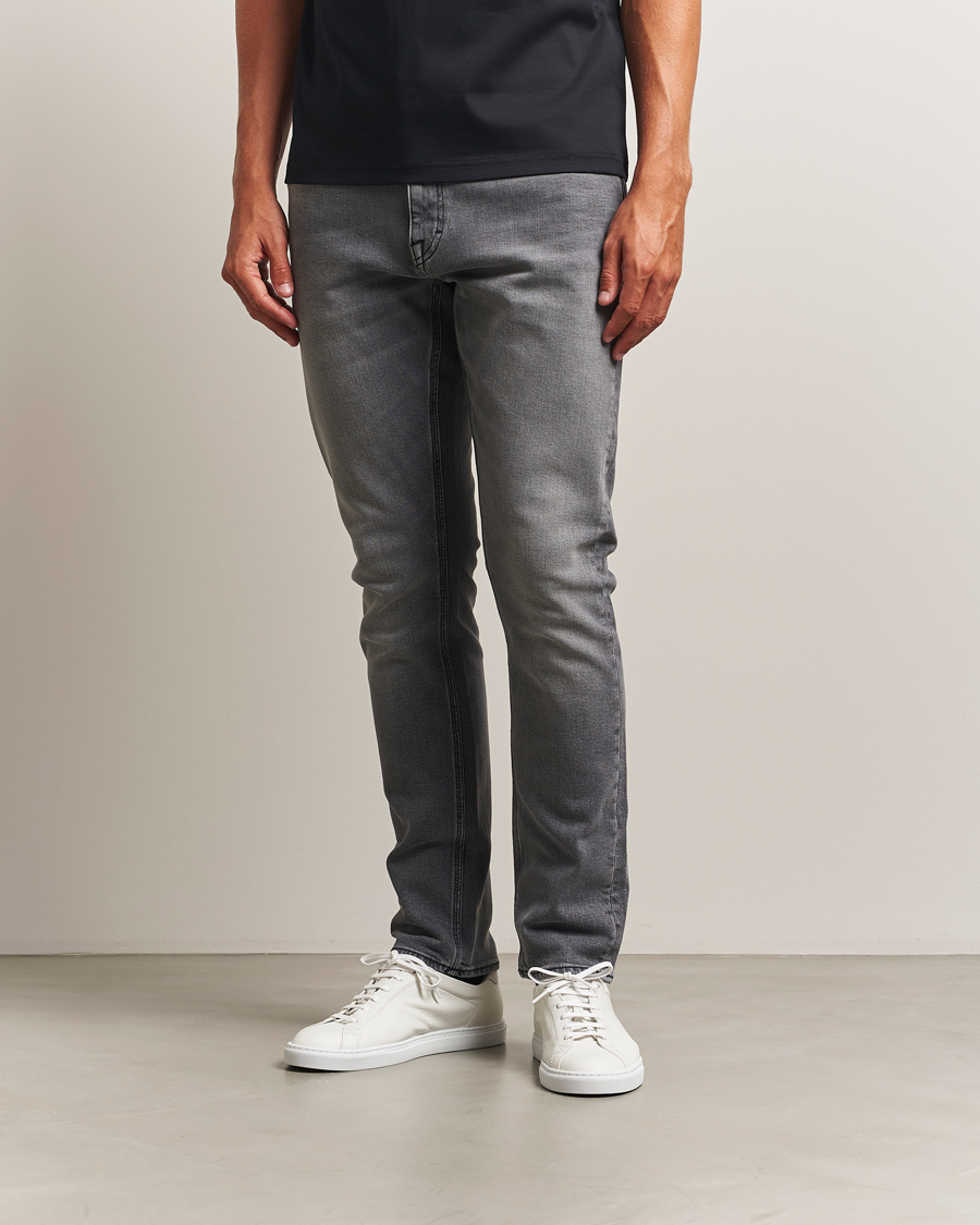 Heren | Jeans | Tiger of Sweden | Pistolero Jeans Washed Grey