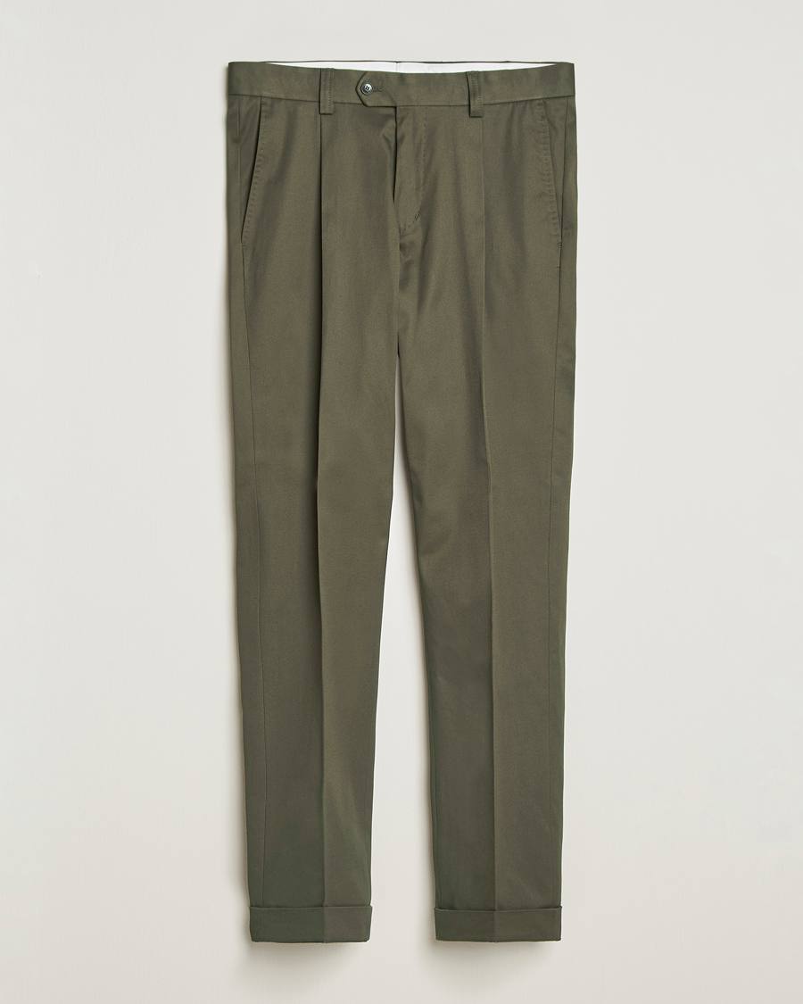 Heren | Broeken | Tiger of Sweden | Tenuta Pleated Cotton Trousers Deep Olive