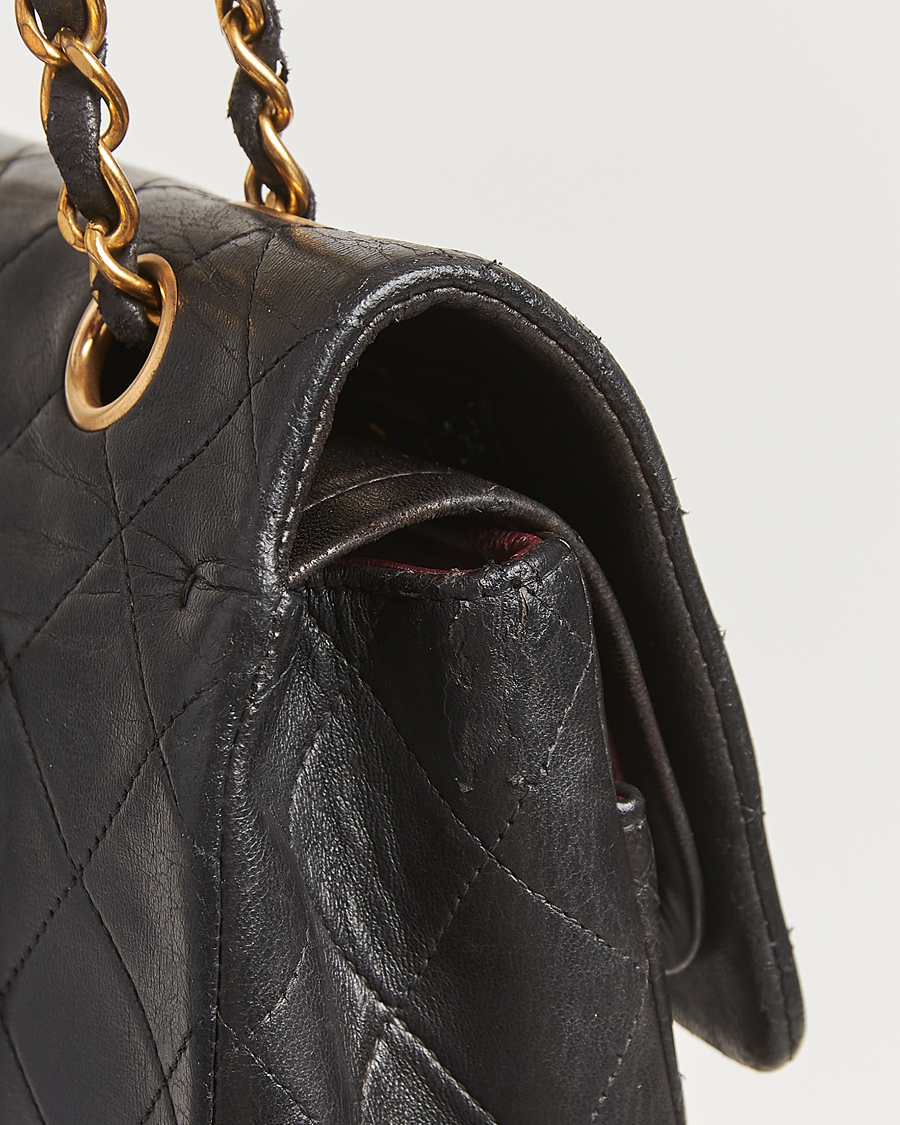 Heren | Gifts for Her | Chanel Pre-Owned | Classic Double Flap Medium Lambskin Black