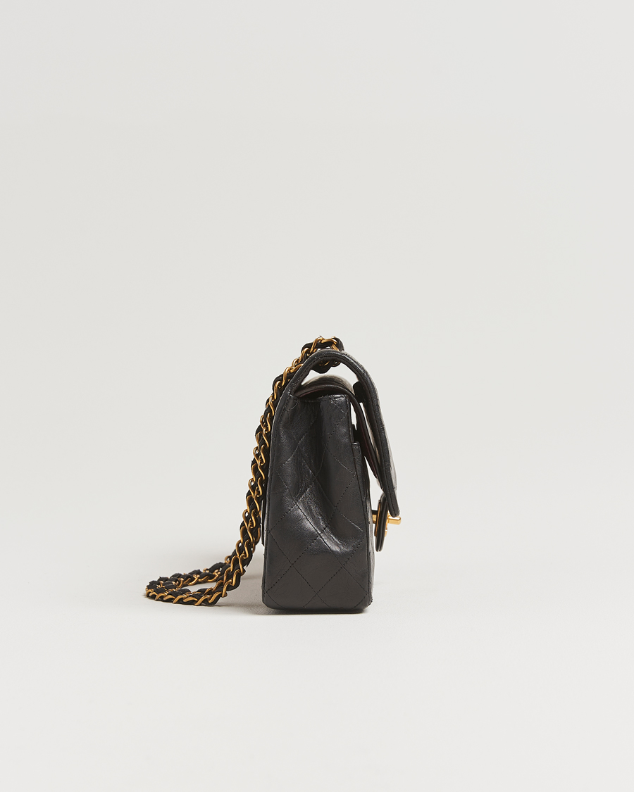 Heren | Gifts for Her | Chanel Pre-Owned | Classic Double Flap Medium Lambskin Black