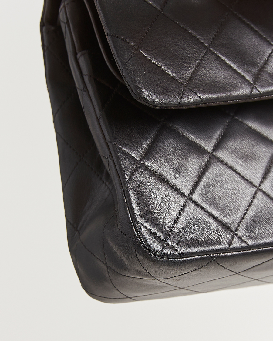 Heren | Gifts for Her | Chanel Pre-Owned | Classic Double Flap Medium Lambskin Black