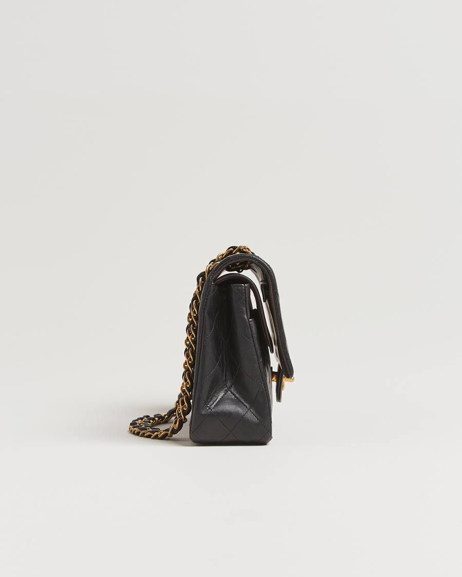 Heren | Gifts for Her | Chanel Pre-Owned | Classic Double Flap Medium Lambskin Black