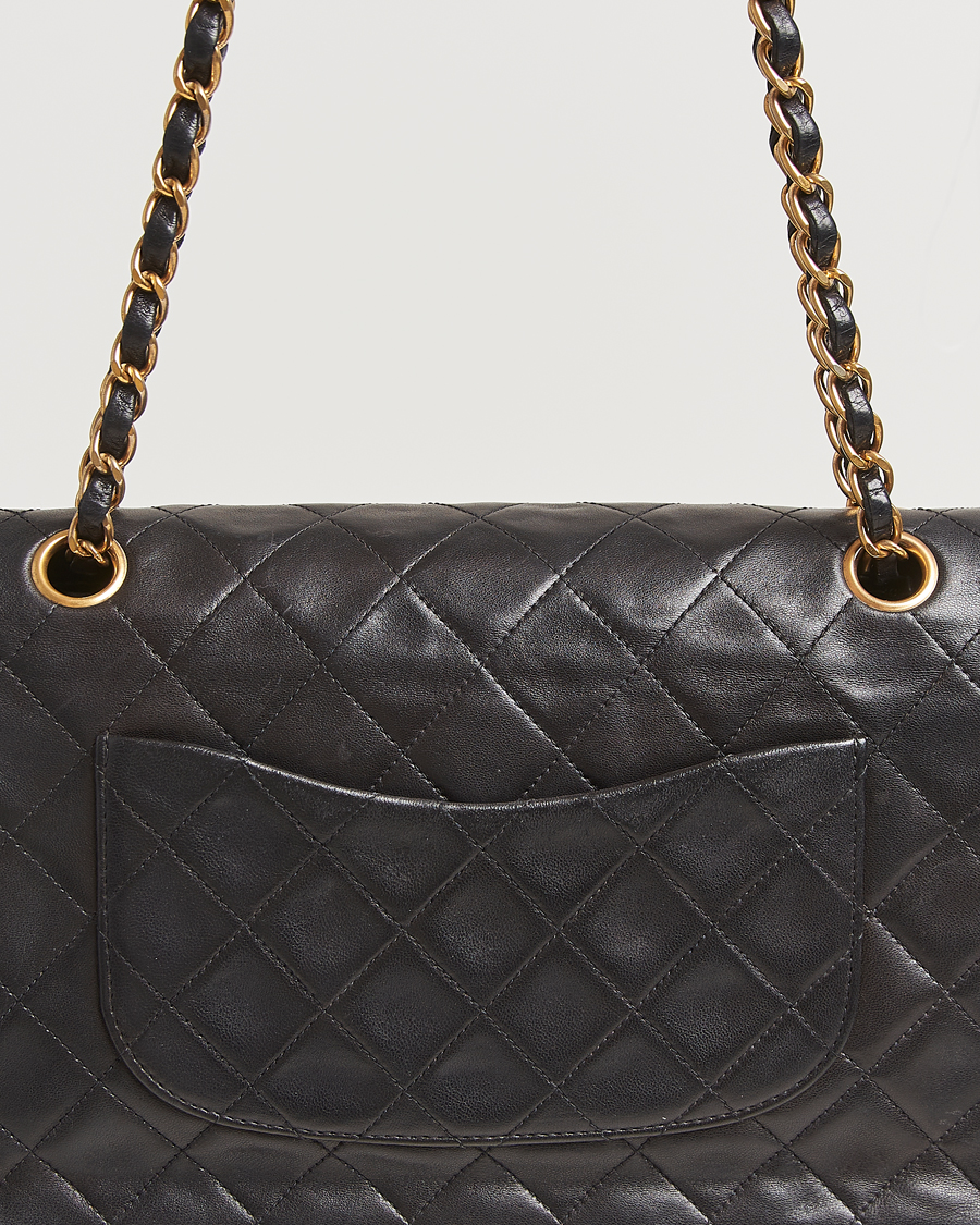 Heren | Gifts for Her | Chanel Pre-Owned | Classic Double Flap Medium Lambskin Black