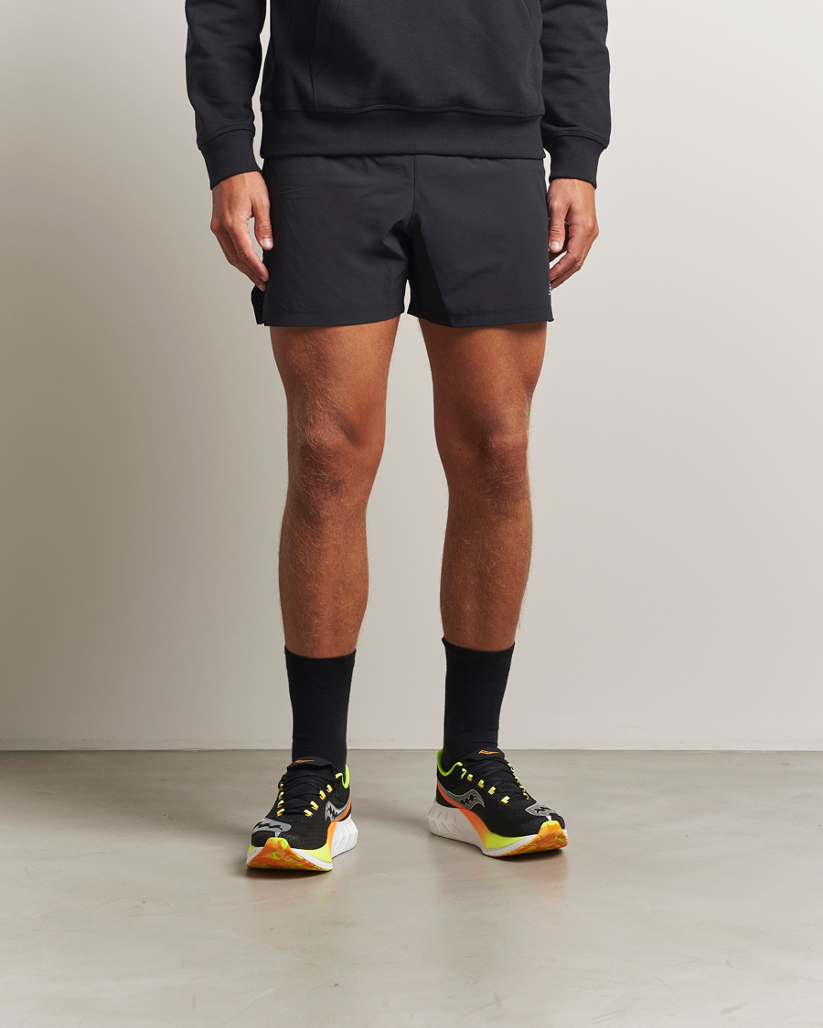 Heren | Hardloopschoenen | Saucony | Endorphin Pro 4 Running Sneaker Black/VO2