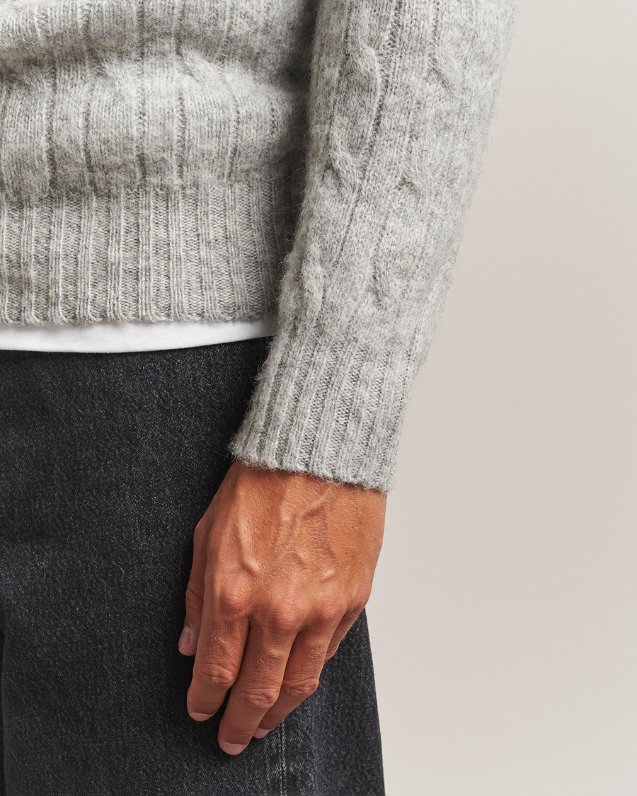 Heren | Truien | Harley Of Scotland | Brushed Supersoft Lambswool Cable Silver