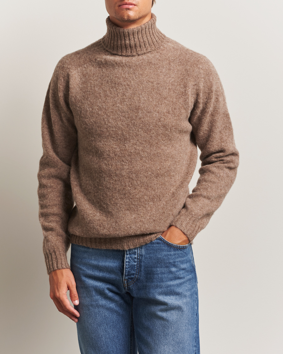 Heren | Truien | Harley Of Scotland | Brushed Supersoft Lambswool Rollneck Tundra