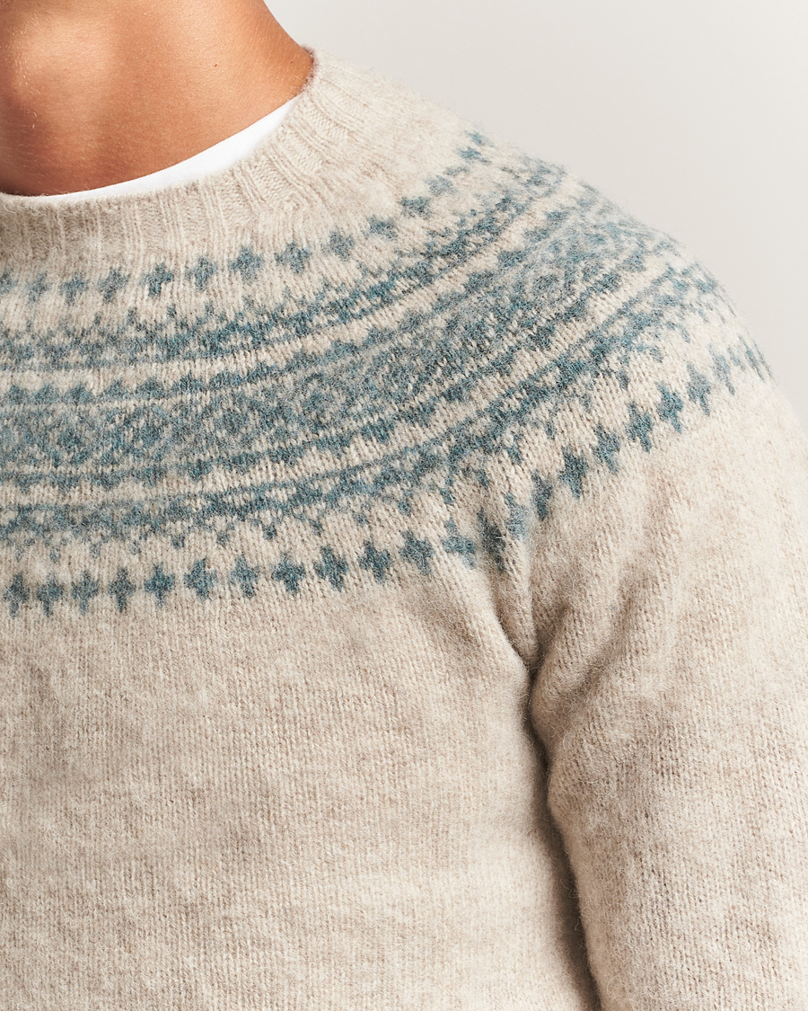 Heren | Truien | Harley Of Scotland | Brushed Supersoft Lambswool Yolk Fairisle Beige