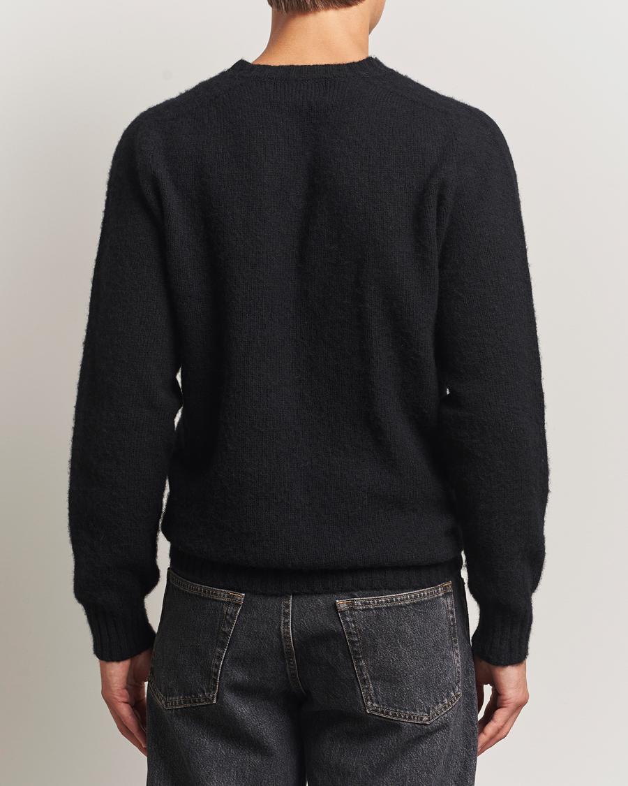 Heren | Truien | Harley Of Scotland for Care of Carl | Harley Of Scotland Brushed Supersoft Lambswool V-Neck Black
