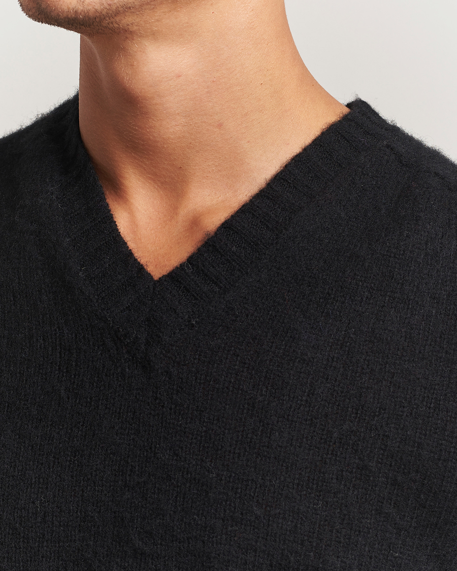 Heren | Truien | Harley Of Scotland for Care of Carl | Harley Of Scotland Brushed Supersoft Lambswool V-Neck Black