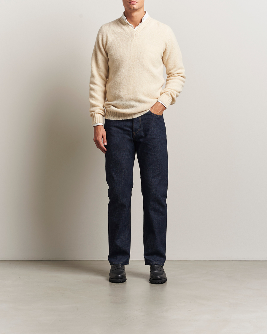 Heren | Truien | Harley Of Scotland for Care of Carl | Harley Of Scotland Brushed Supersoft Lambswool V-Neck Vanilla