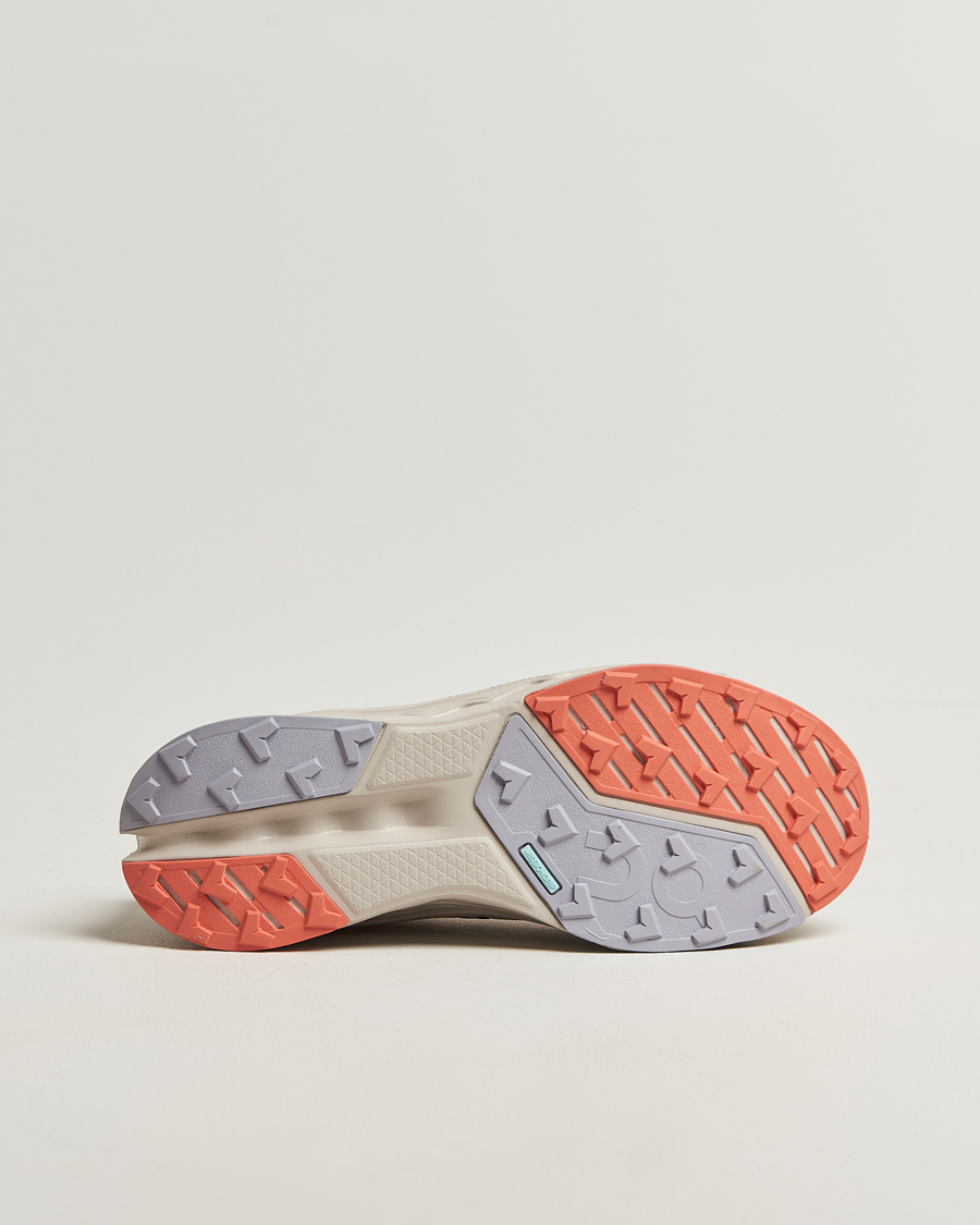 Heren | Hardloopschoenen | On | Cloudsurfer Trail Ivory/Ghost