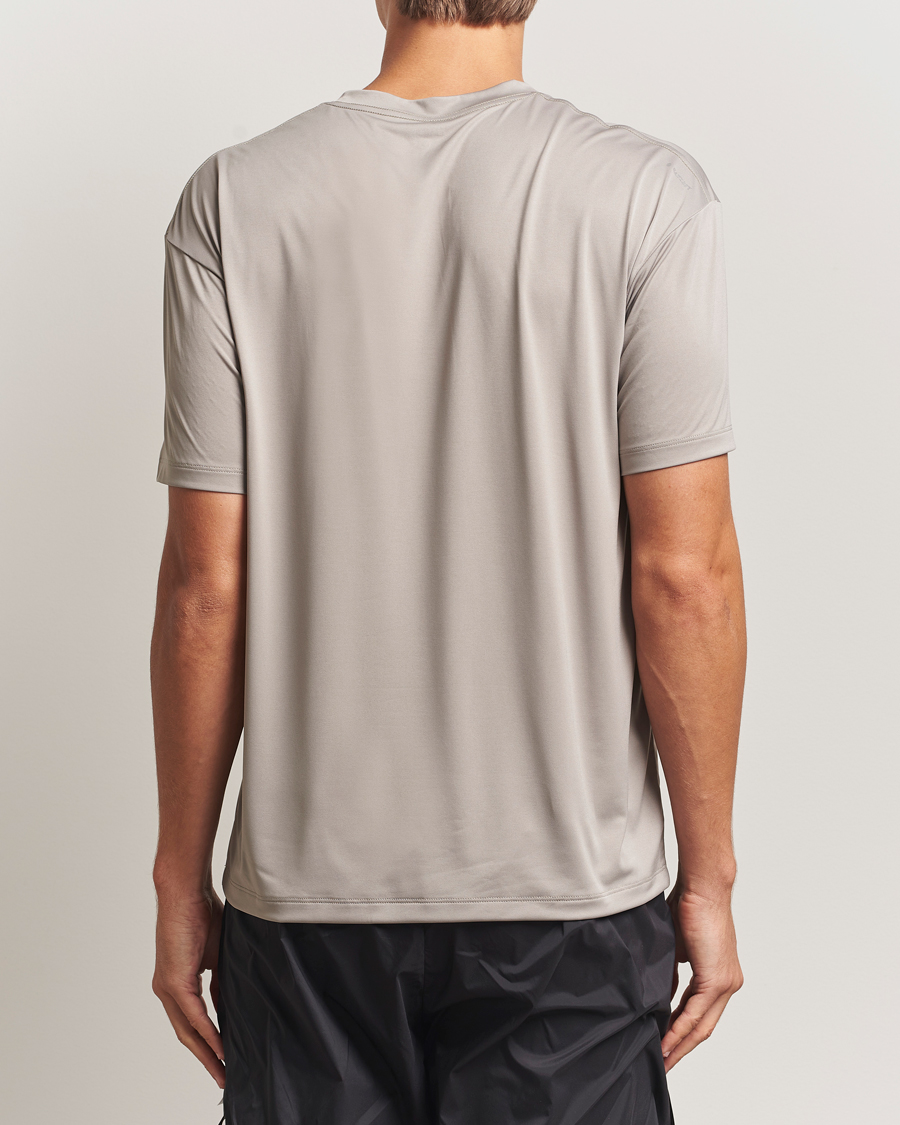 Heren | T-shirts | Satisfy | AuraLite T-Shirt Aluminium