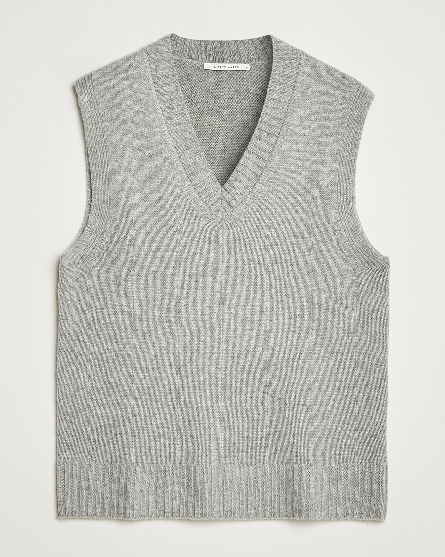 Heren | Truien | A Day's March | Wigtown Lambswool V-Neck Vest Grey Melange