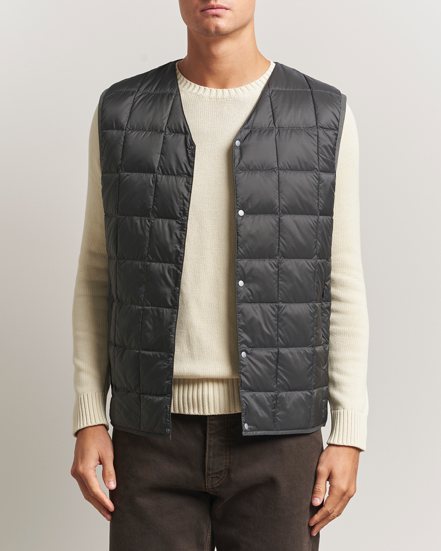 Heren | Gilets | TAION | V-Neck Lightweight Down Vest Dark Grey