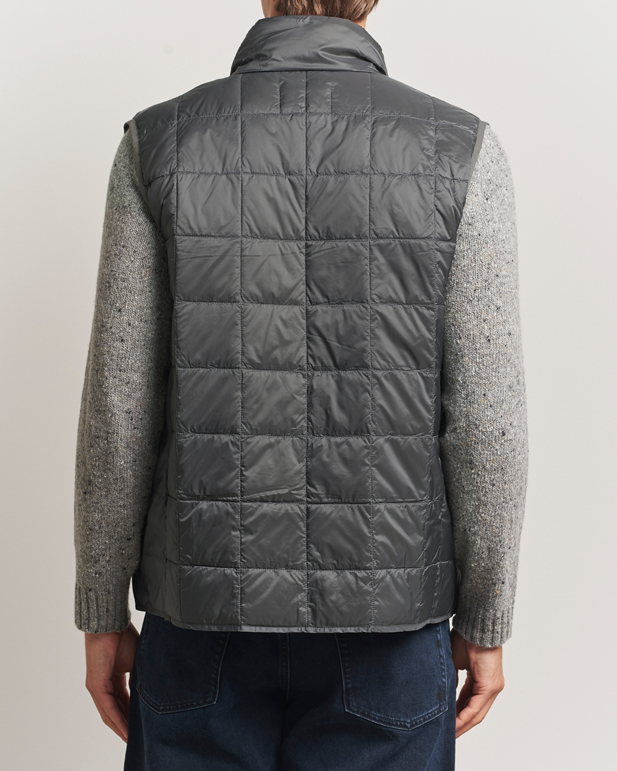Heren | Gilets | TAION | High Neck Full Zip Lightweight Down Vest Dark Grey