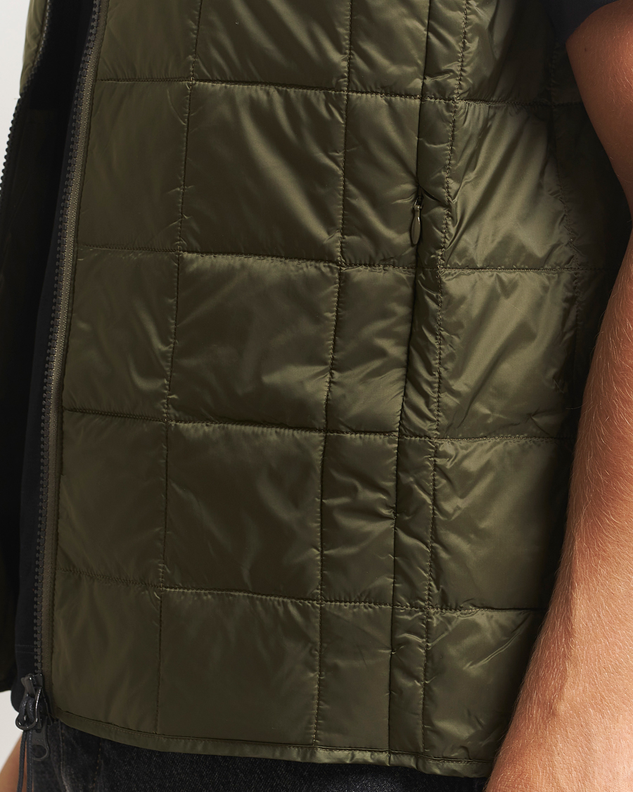Heren | Gilets | TAION | High Neck Full Zip Lightweight Down Vest Dark Olive