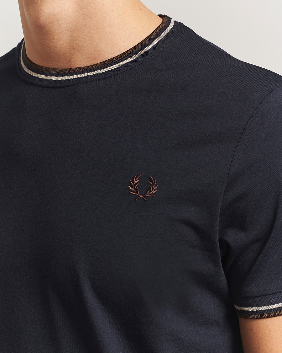 Heren | T-shirts | Fred Perry | Twin Tipped T-Shirt Navy