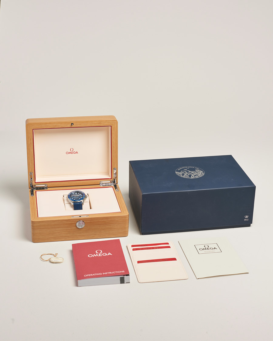 Heren | Pre-Owned & Vintage Watches | Omega Pre-Owned | Summer Blue Seamaster Diver 300m 75th