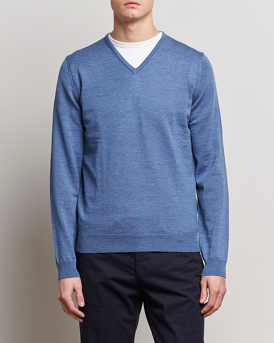 Heren | Truien | Stenströms | Merino Patch V-Neck Light Blue/Blue
