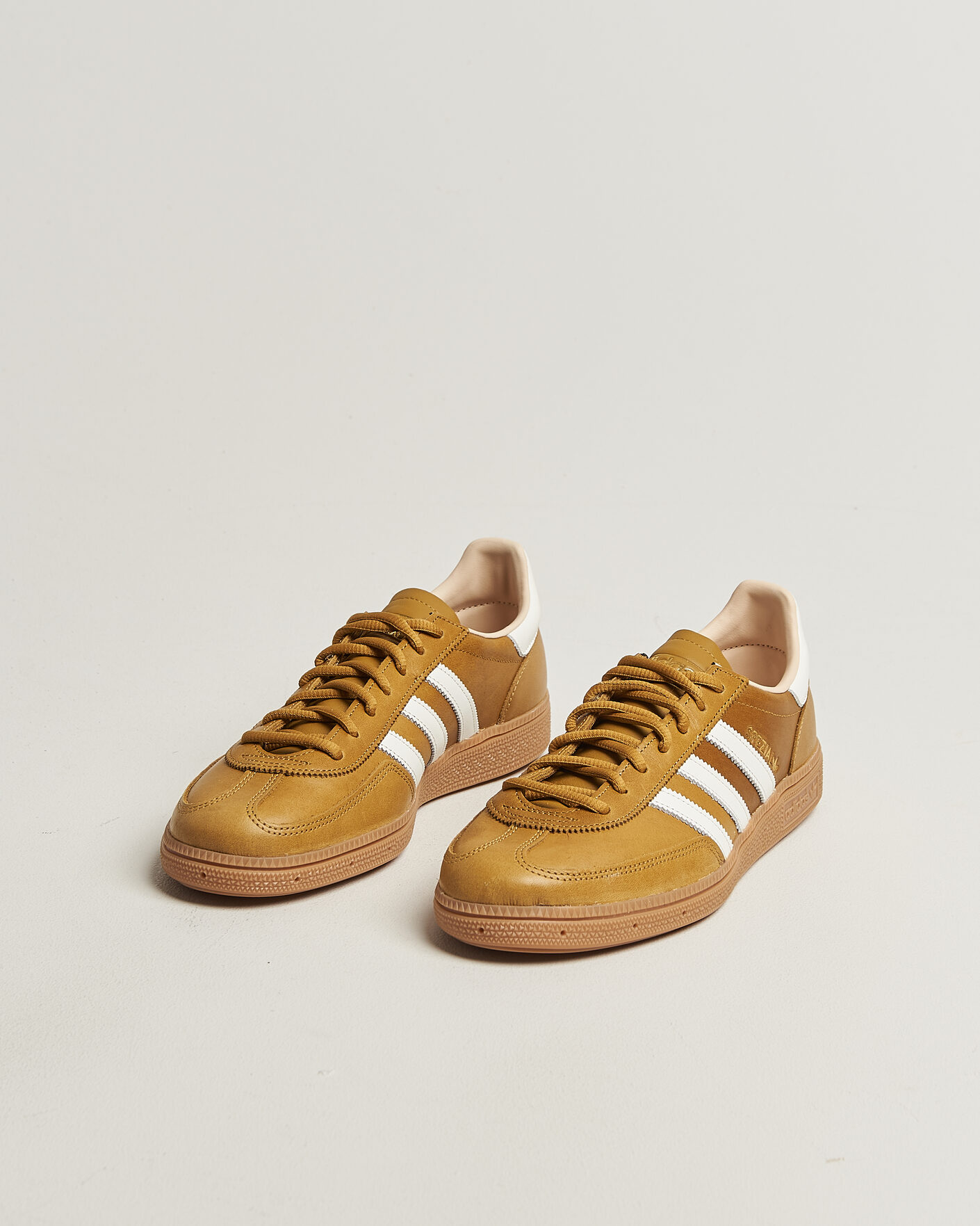 Heren | Sneakers | adidas Originals | Handball Spezial Sneaker Gold Brown/White