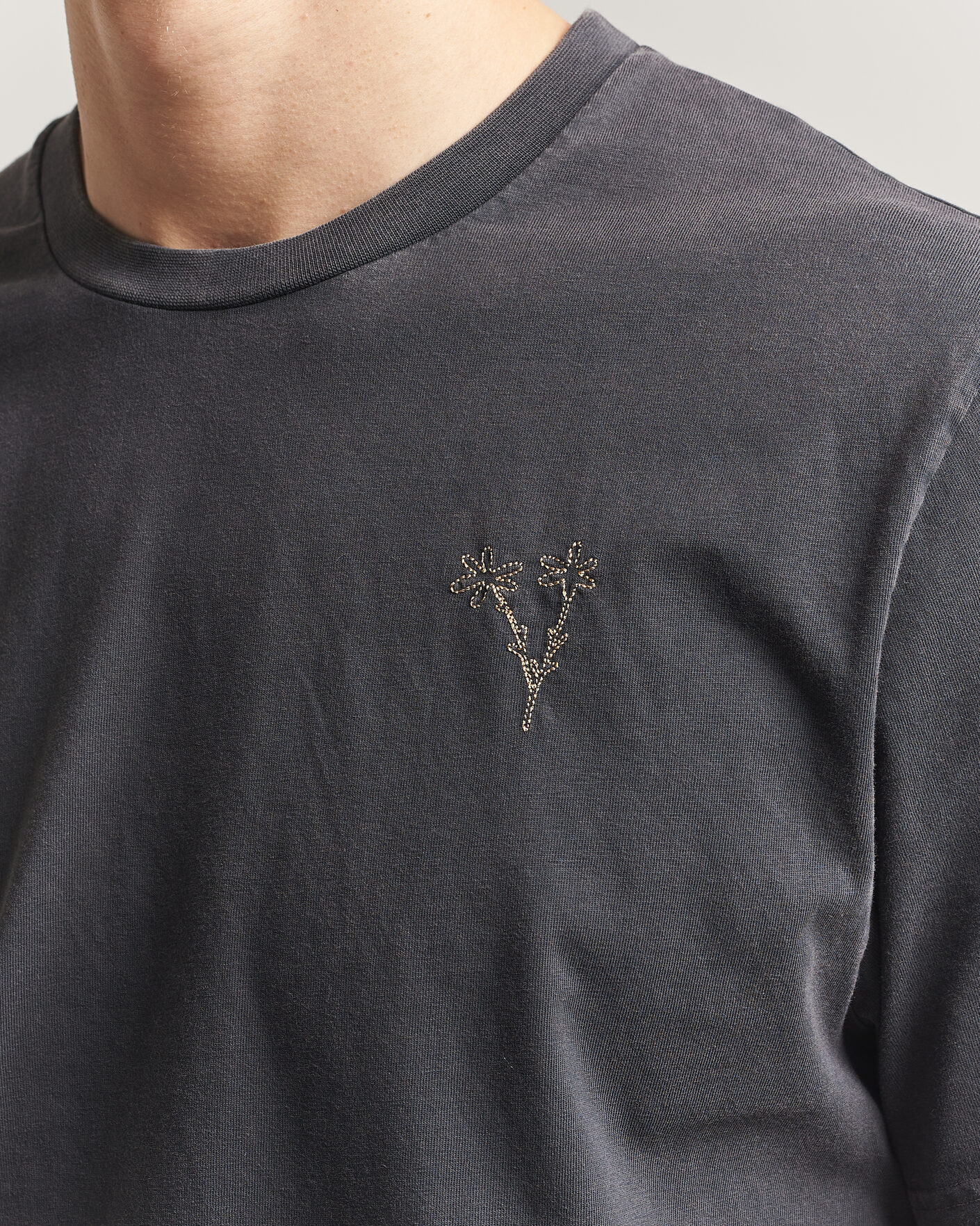 Heren | T-shirts | Forét | Bouquet T-Shirt Washed Black