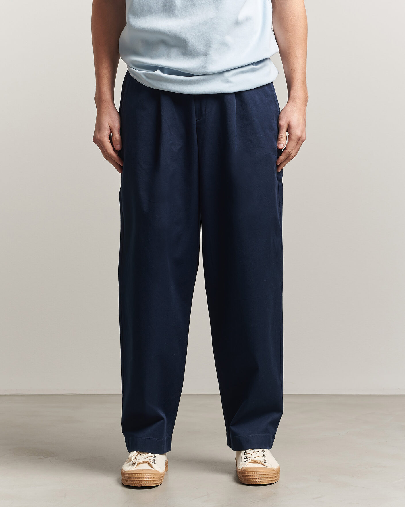 Heren | Broeken | Forét | Writer Relaxed Fit Pants Navy