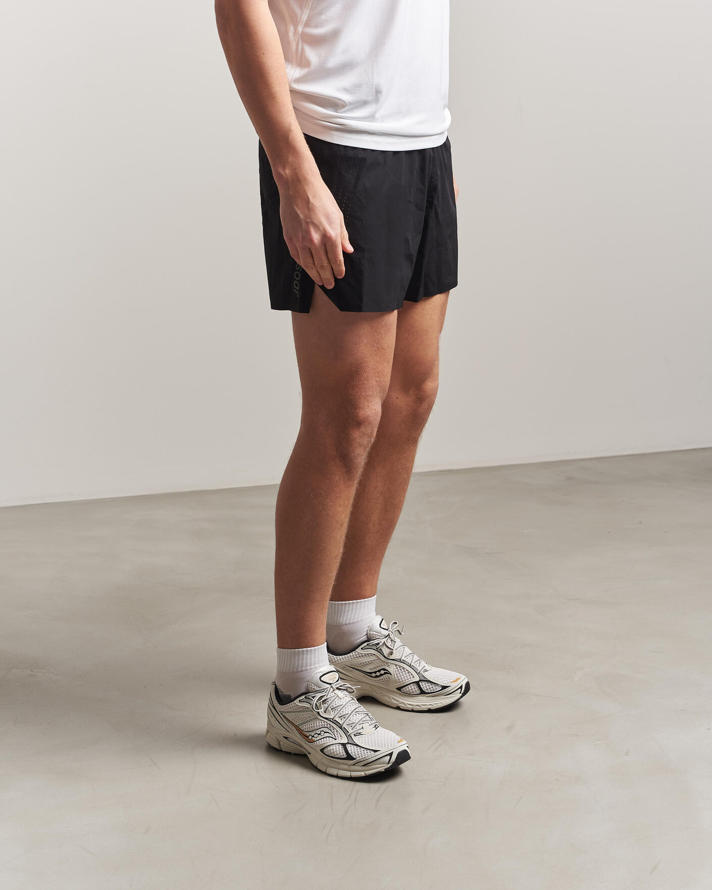 Heren | Sneakers | Saucony | Guide 7 Running Sneaker Onyx/Gold