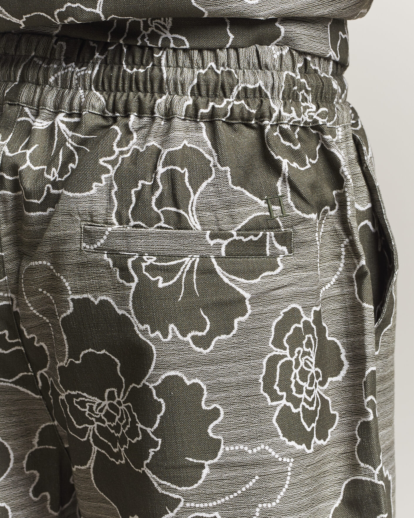 Heren | Korte broek | LES DEUX | Charlie Poppy AOP Shorts Olive Night