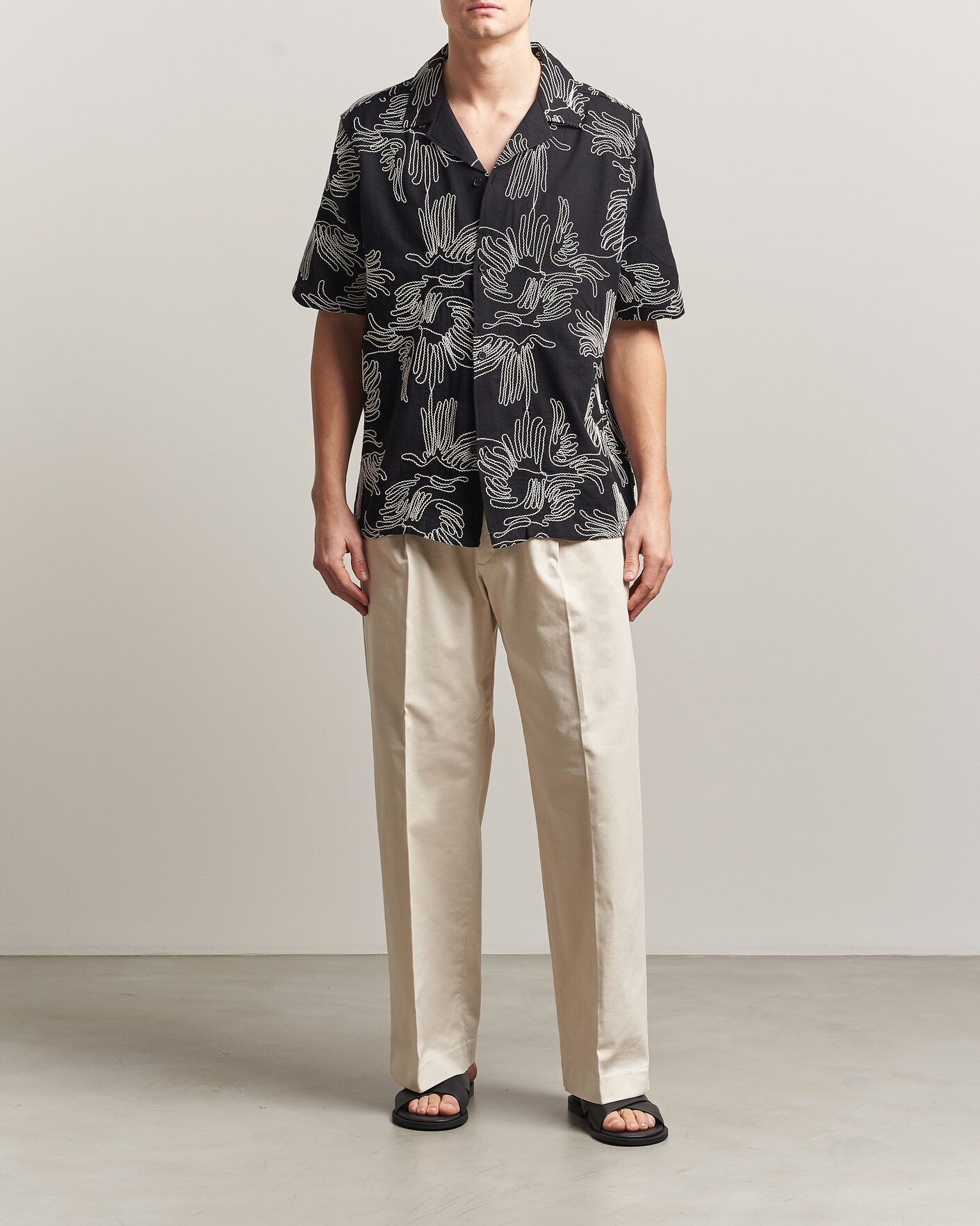 Heren | Overhemden | LES DEUX | Liam AOE Flower Short Sleeve Shirt Black
