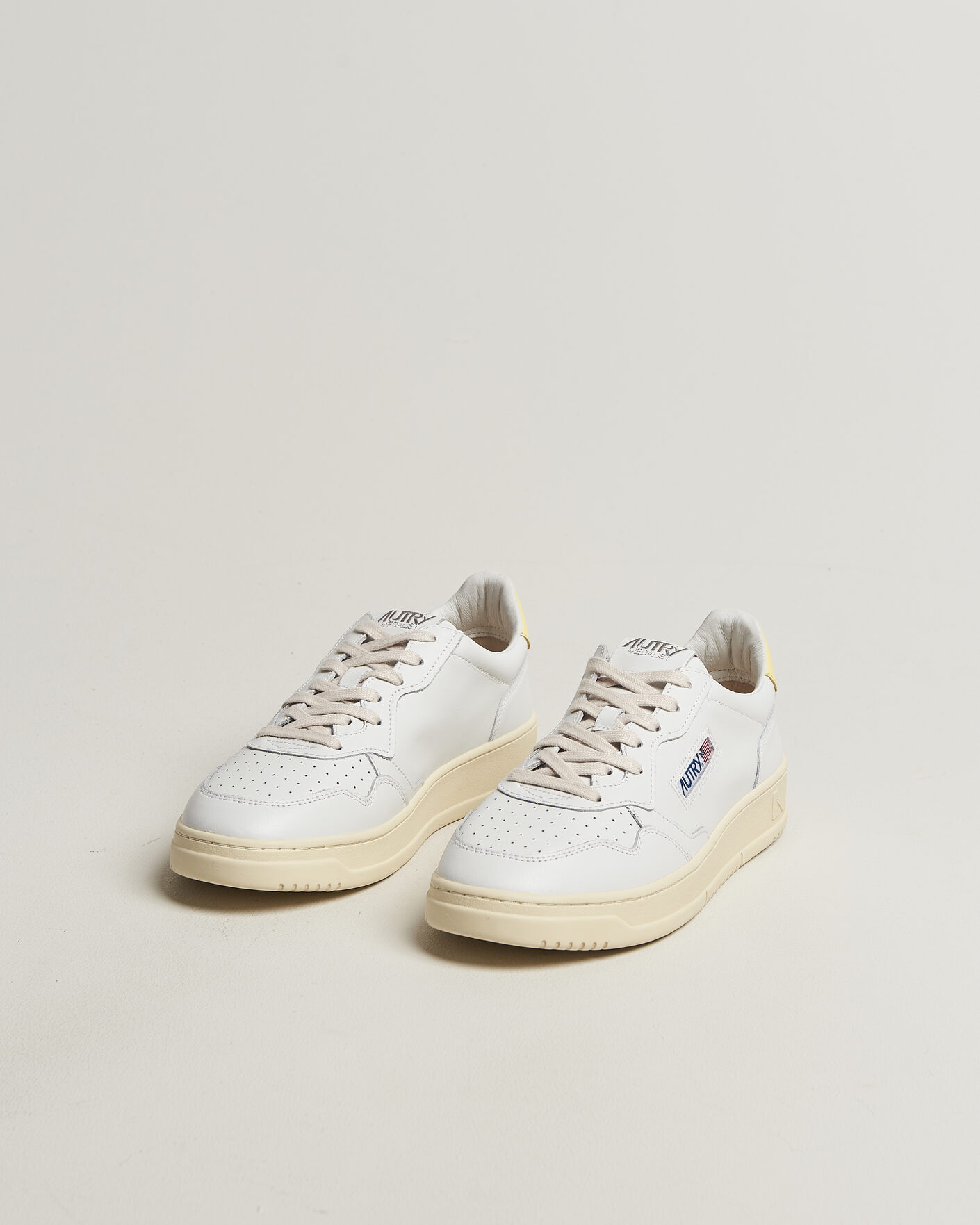 Heren | Sneakers | Autry | Medalist Low Sneaker White/Lemon Meringue