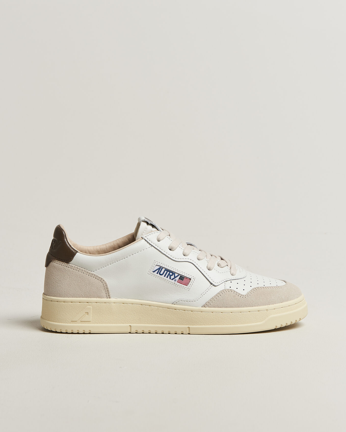 Heren | Sneakers | Autry | Medalist Low Leather/Suede Sneaker White/Teak