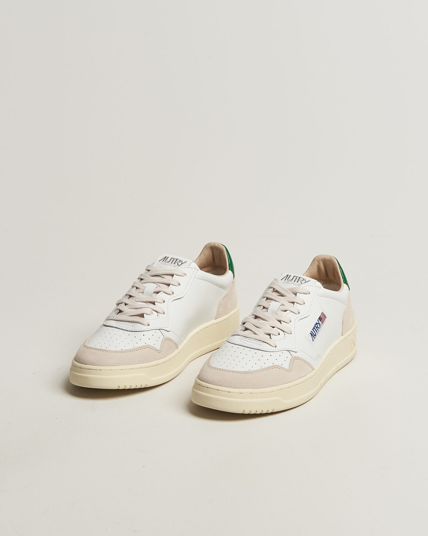 Heren | Sneakers | Autry | Medalist Low Leather/Suede Sneaker White/Amazon