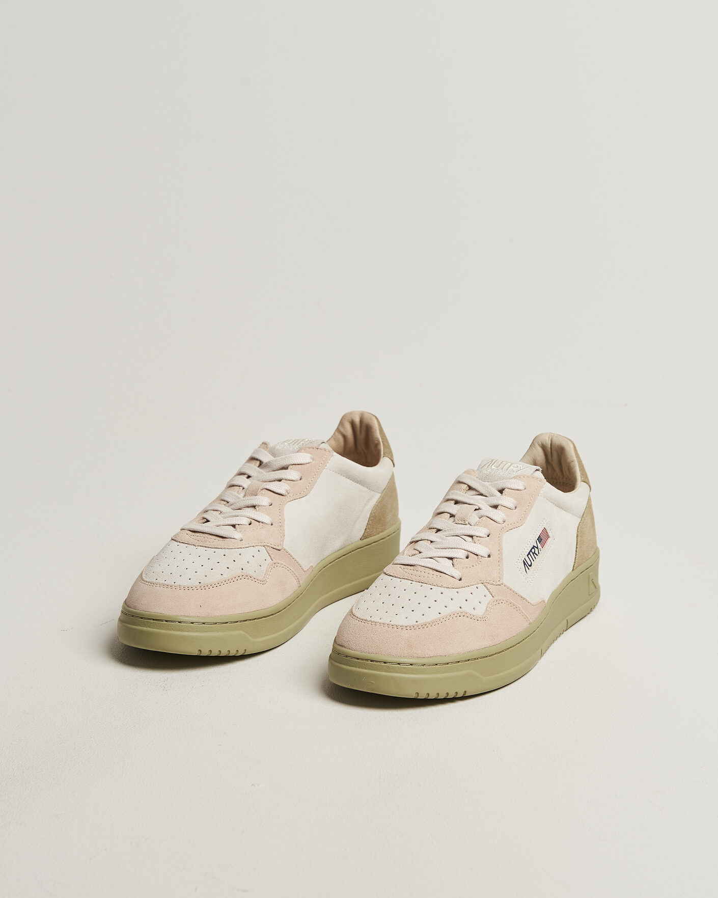 Heren | Sneakers | Autry | Medalist Low Suede Mix Sneaker Green/White/Sand