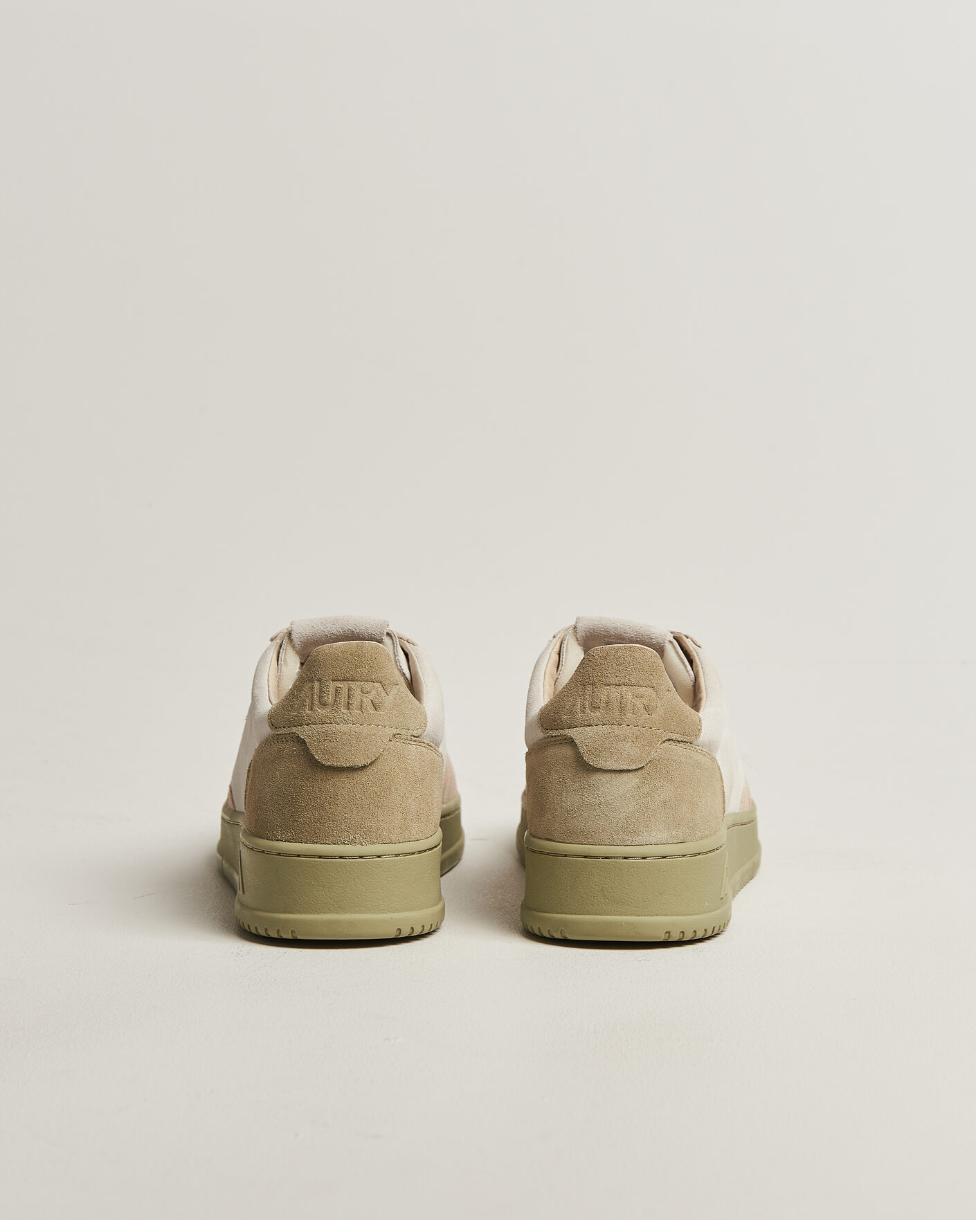 Heren | Sneakers | Autry | Medalist Low Suede Mix Sneaker Green/White/Sand