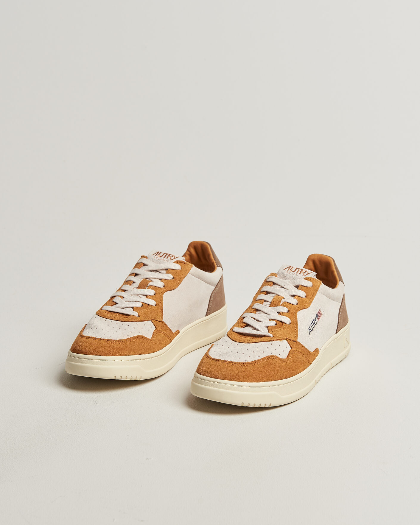 Heren | Sneakers | Autry | Medalist Low Suede Mix Sneaker Antilop/White/Brown